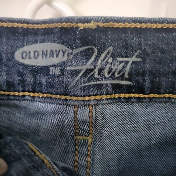 Old Navy “The Flirt “ Jeans Sz 16 - Picture 3 of 4